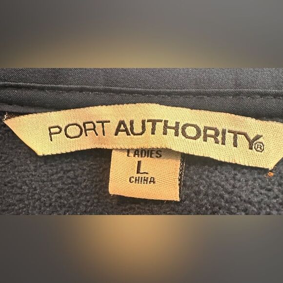 Rare Find! Official 2016 Trump - Pence Team Jacket - Picture 7 of 8